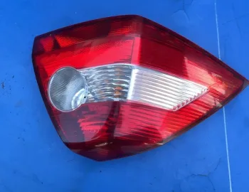 Lampă spate - Parte montare: Stânga spate - Renault Megane 2 generation [2002 - 2006] Sedan 1.6 MT (113 hp)