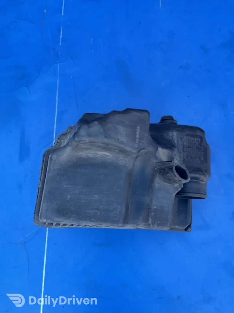Carcasă filtru aer - Renault Megane 2 generation [2002 - 2006] Sedan 1.6 MT (113 hp)