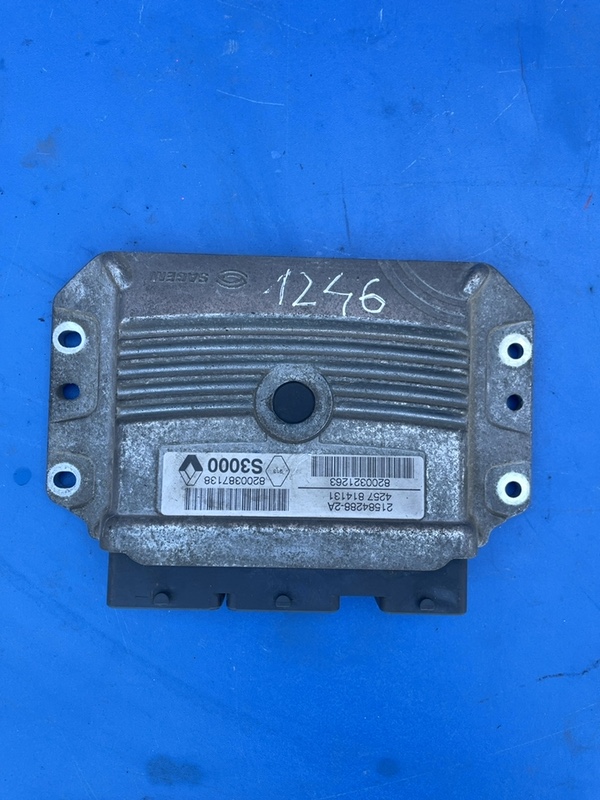 Calculator ECU - Renault Megane 2 generation [2002 - 2006] Sedan 1.6 MT (113 hp)