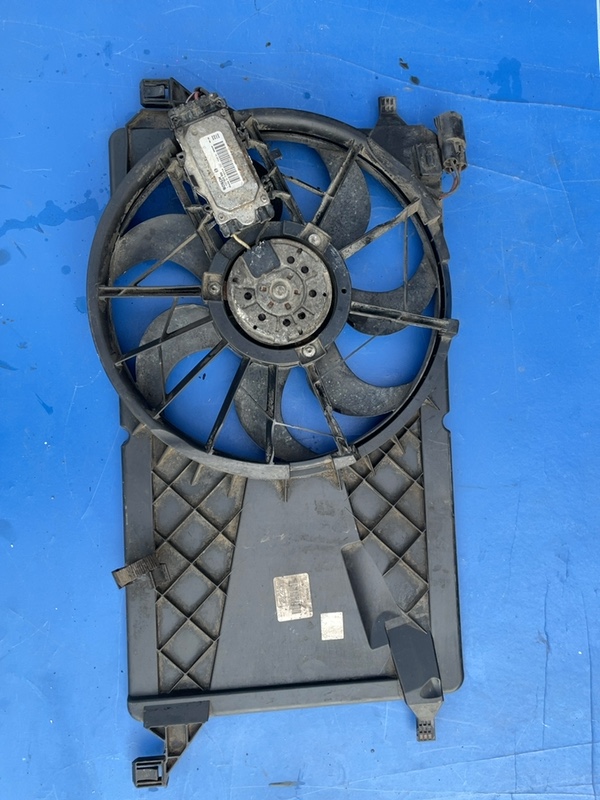 Ventilator răcire - Ford Focus 2 generation [2004 - 2008] wagon 5-doors 1.6 TDCi MT (109 hp)