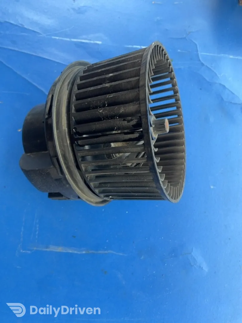 Ventilator habitaclu - Ford Focus 2 generation [2004 - 2008] wagon 5-doors 1.6 TDCi MT (109 hp)