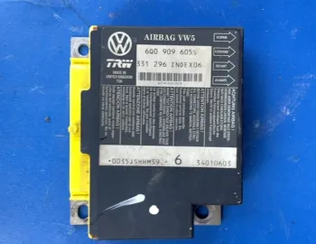 Modul airbag - Volkswagen Polo 4 generation [2001 - 2005] Hatchback 5-doors 1.4 TDI MT (75 hp)