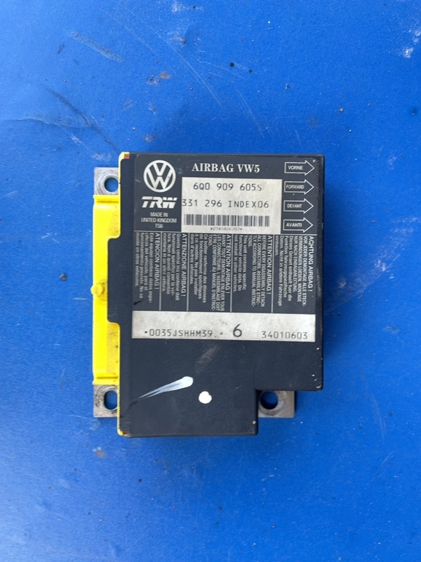 Modul airbag - Volkswagen Polo 4 generation [2001 - 2005] Hatchback 5-doors 1.4 TDI MT (75 hp)