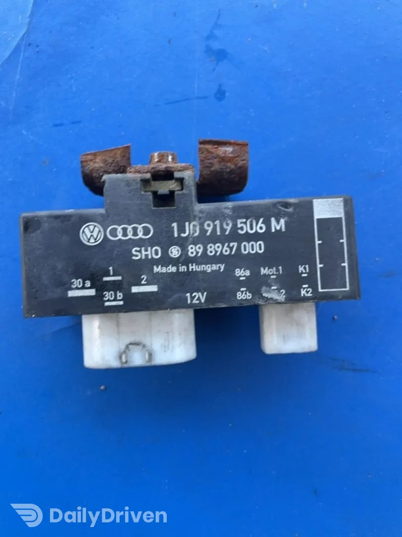 Releu ventilator - Volkswagen Polo 4 generation [2001 - 2005] Hatchback 5-doors 1.4 TDI MT (75 hp)