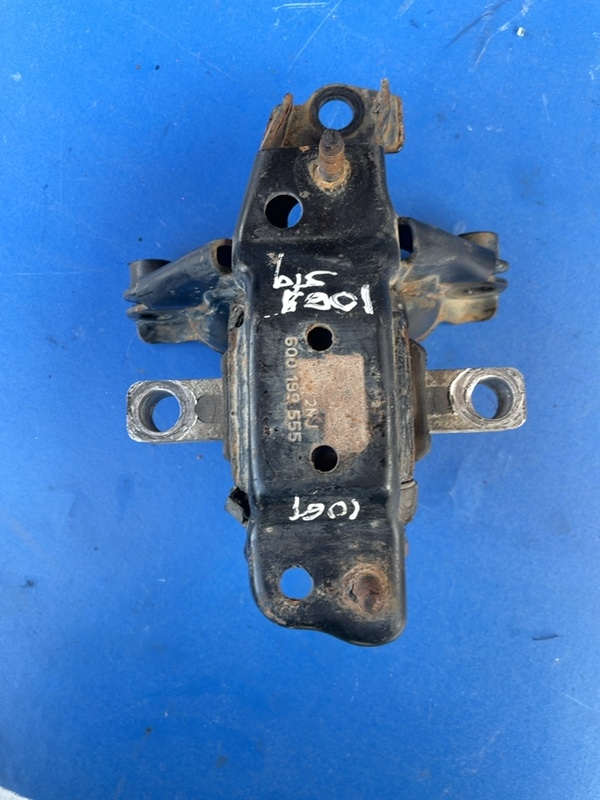 Suport motor - Parte montare: Stânga - Volkswagen Polo 4 generation [2001 - 2005] Hatchback 5-doors 1.4 TDI MT (75 hp)