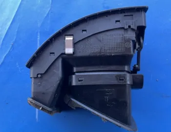 Guri ventilație - Volkswagen Polo 4 generation [2001 - 2005] Hatchback 5-doors 1.4 TDI MT (75 hp)