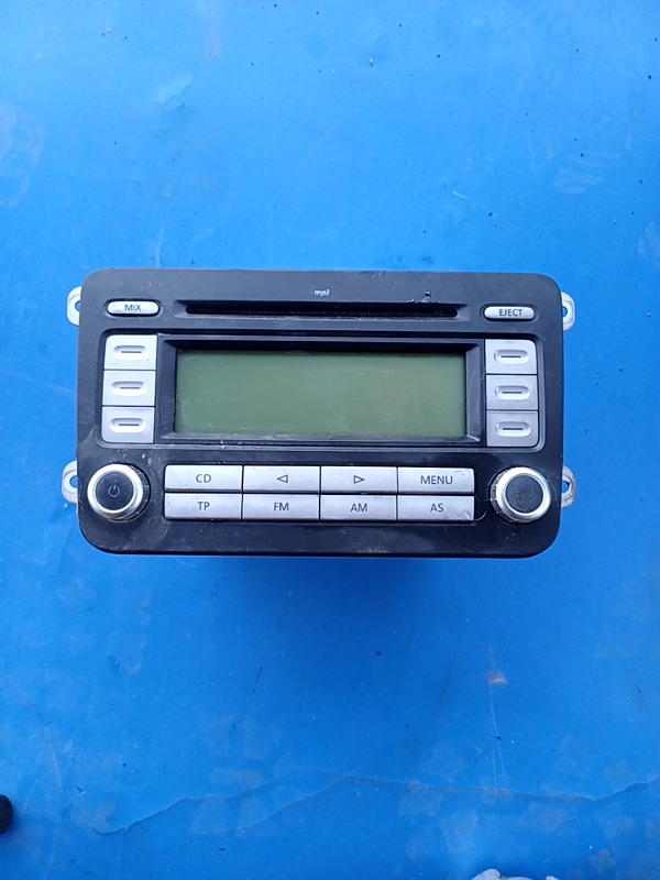 CD Player - Volkswagen Passat B6 [2005 - 2010] Sedan 4-doors 2.0 TDI MT (140 hp)