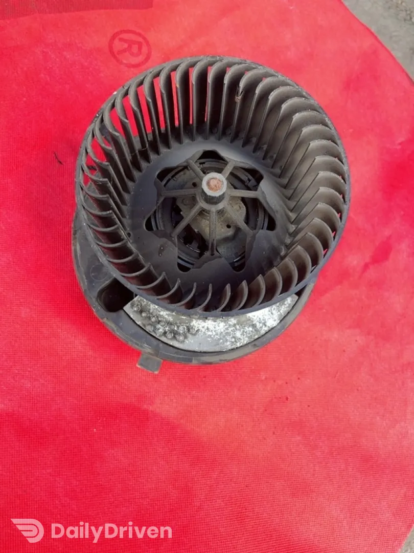 Ventilator habitaclu - Volkswagen Passat B6 [2005 - 2010] Sedan 4-doors 2.0 TDI MT (140 hp)