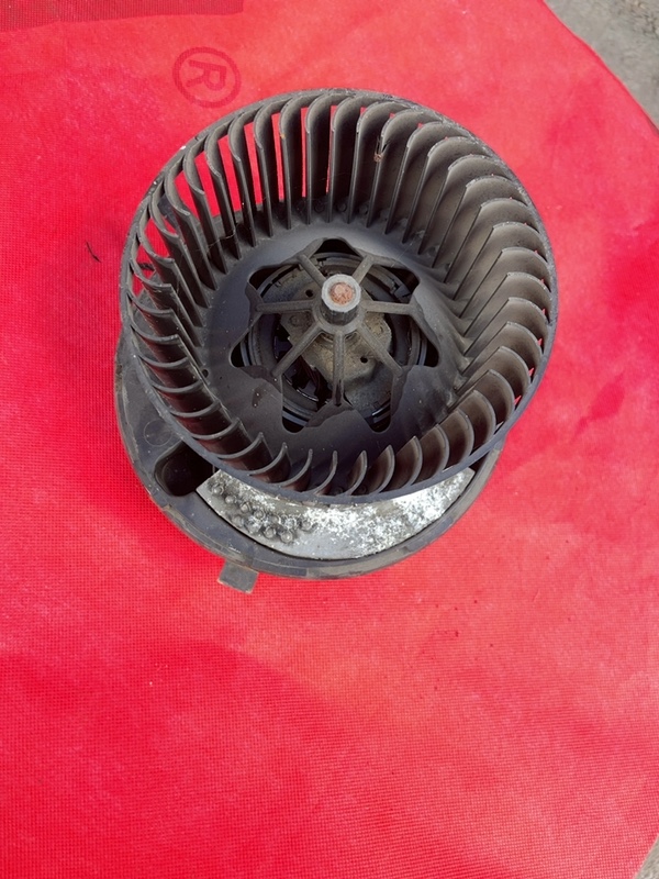 Ventilator habitaclu - Volkswagen Passat B6 [2005 - 2010] Sedan 4-doors 2.0 TDI MT (140 hp)