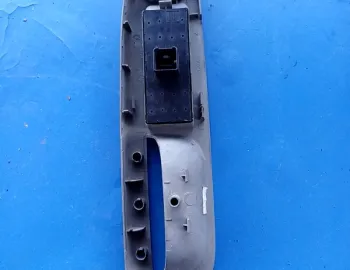 Buton ridicare geam - Parte montare: Stânga  - Volkswagen Passat B6 [2005 - 2010] Sedan 4-doors 2.0 TDI MT (140 hp)