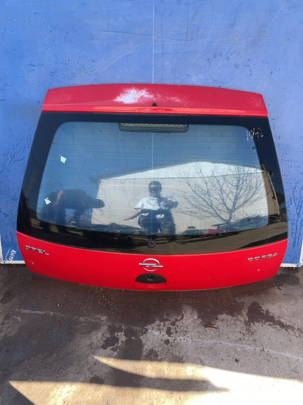 Haion - Culoare: Roșu, Varianta: Hatchback 2 usi - Opel Corsa C [2000 - 2003] Hatchback 3-doors 1.0 MT (58 hp)