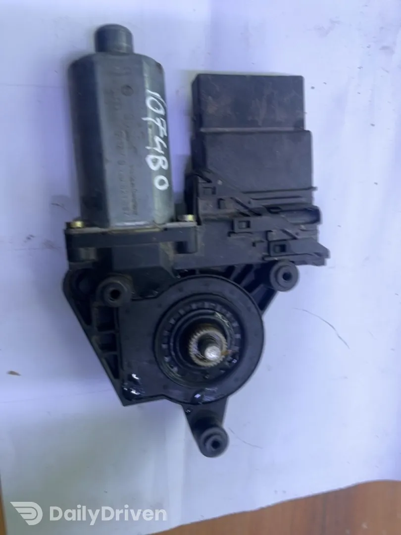 Motoraș macara geam - Parte montare: Stânga spate - Volkswagen Passat B5 [1996 - 2000]