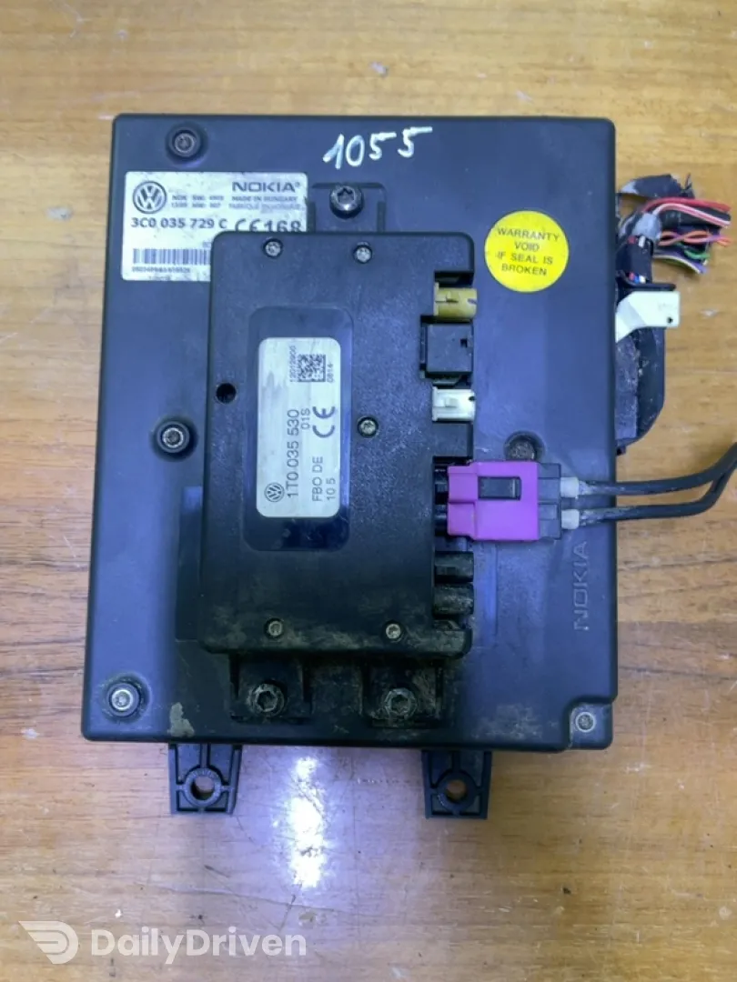 Amplificator antena radio - Volkswagen Passat B6 [2005 - 2010] Sedan 4-doors 2.0 TDI MT (140 hp)