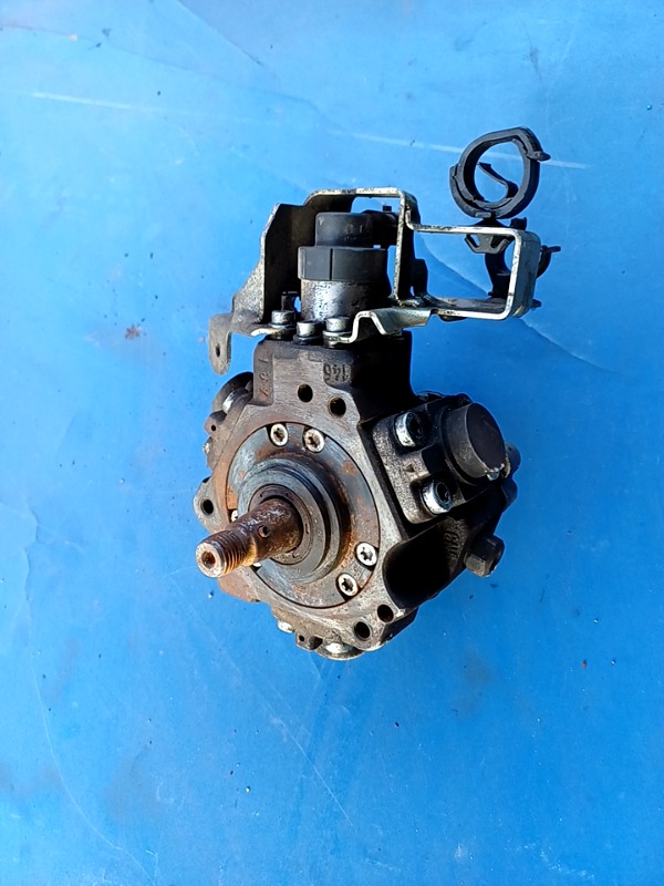 Pompă de înaltă presiune - Ford Focus 2 generation [2004 - 2008] wagon 5-doors 1.6 TDCi MT (109 hp)