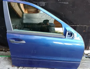 Ușă față - Culoare: Albastru, Parte montare: Dreapta  - Mercedes-Benz C-Class W203 [2000 - 2004] wagon 5-doors C 200 Kompressor AT (163 hp)