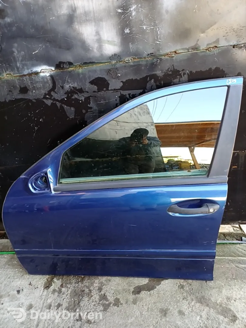 Ușă față - Culoare: Albastru, Parte montare: Stânga - Mercedes-Benz C-Class W203 [2000 - 2004] wagon 5-doors C 200 Kompressor AT (163 hp)