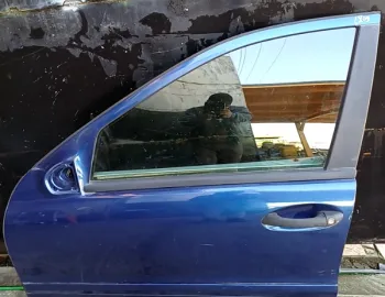 Ușă față - Culoare: Albastru, Parte montare: Stânga - Mercedes-Benz C-Class W203 [2000 - 2004] wagon 5-doors C 200 Kompressor AT (163 hp)