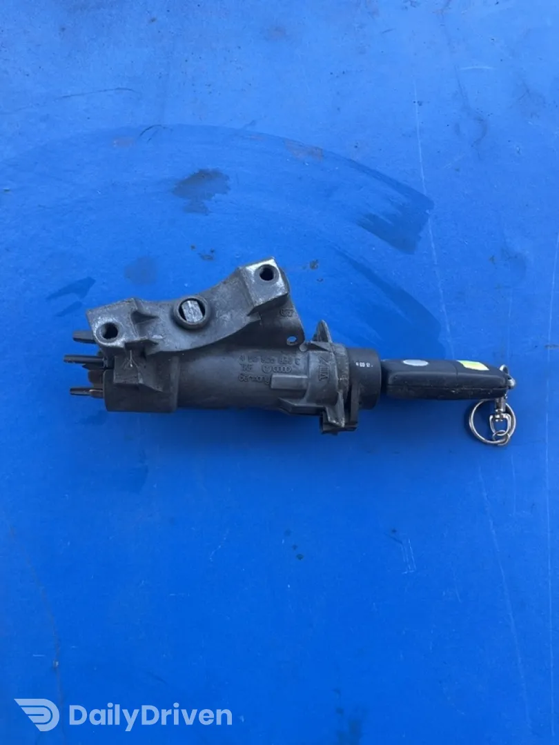 Contact cu cheie - Volkswagen Bora 1 generation [1998 - 2005] Sedan 1.9 TDI AT (90 hp)