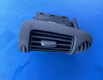 Guri ventilație - Parte montare: Dreapta - Mercedes-Benz C-Class W203 [2000 - 2004] wagon 5-doors C 200 Kompressor AT (163 hp)