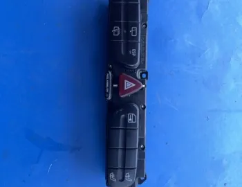 Buton încalzire scaun - Mercedes-Benz C-Class W203 [2000 - 2004] wagon 5-doors C 200 Kompressor AT (163 hp)