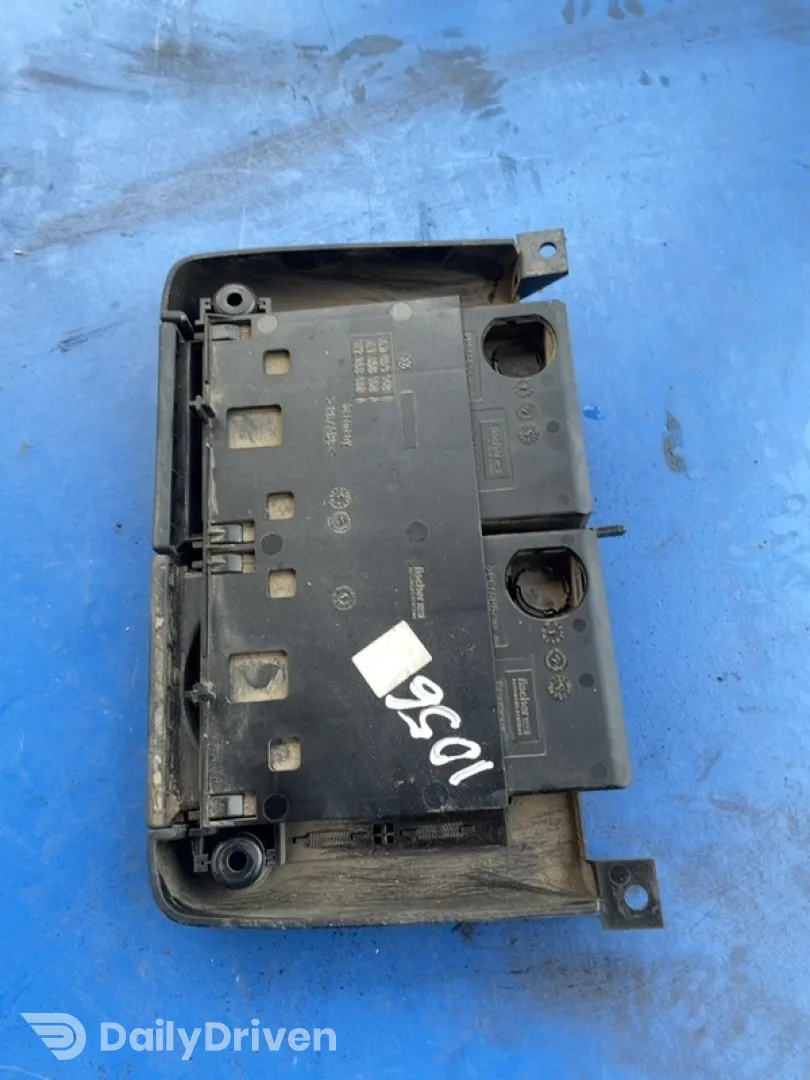 Suport pahare - Volkswagen Polo 3 generation [restyling] [2000 - 2002] Hatchback 3-doors 1.4 MT (60 hp)