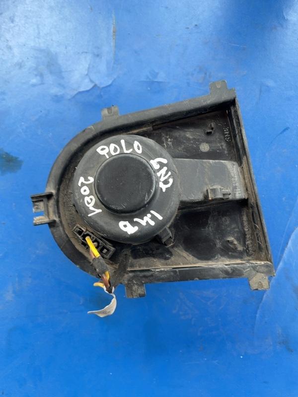 Ventilator habitaclu - Volkswagen Polo 3 generation [restyling] [2000 - 2002] Hatchback 3-doors 1.4 MT (60 hp)