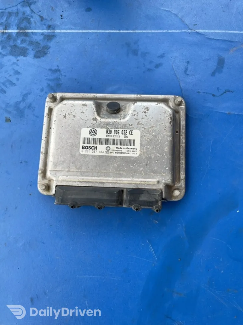 Calculator ECU - Volkswagen Polo 3 generation [restyling] [2000 - 2002] Hatchback 3-doors 1.0 MT (50 hp)