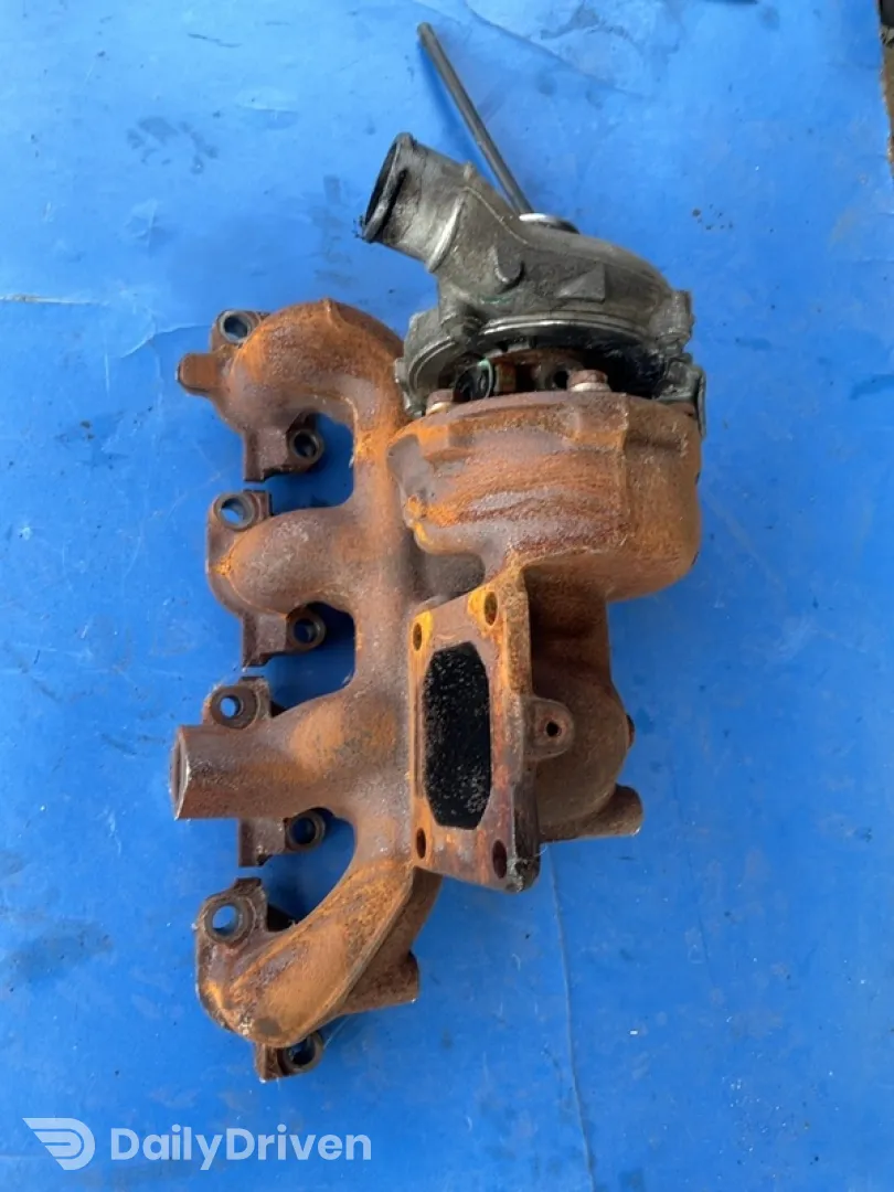 Turbosuflantă - Ford Mondeo 3 generation [2000 - 2003] Liftback 2.0 Di MT (115 hp)