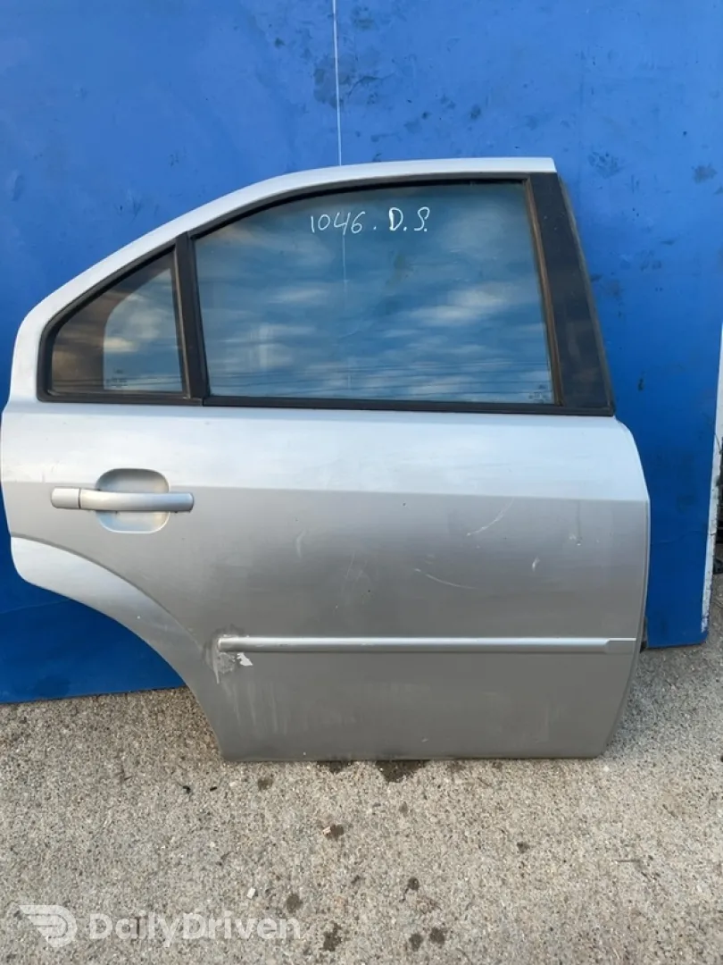 Ușă spate - Culoare: Gri, Parte montare: Dreapta - Ford Mondeo 3 generation [2000 - 2003] Liftback 2.0 Di MT (115 hp)