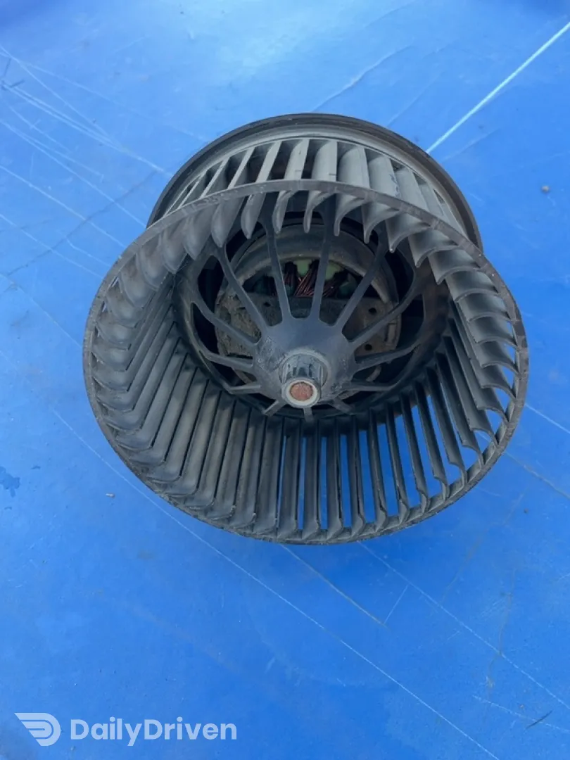 Ventilator habitaclu - Ford Focus 2 generation [2004 - 2008] wagon 5-doors 1.6 TDCi MT (109 hp)