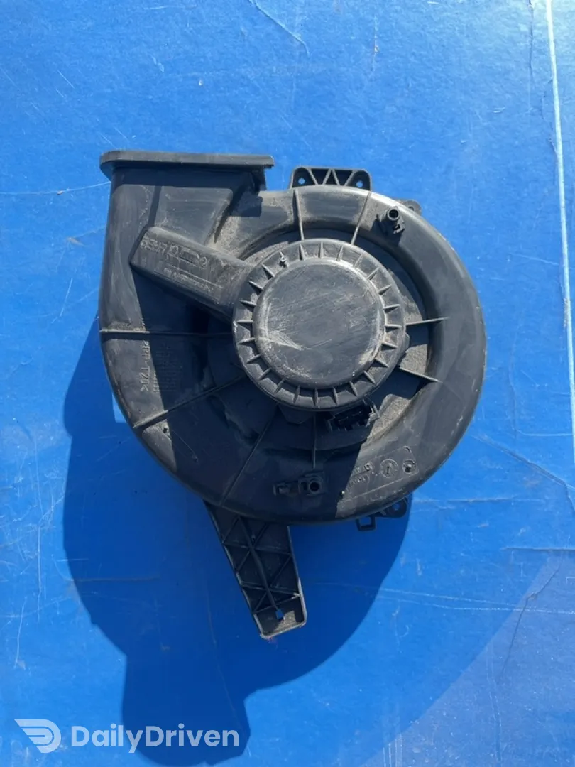 Ventilator habitaclu - Skoda Fabia 6Y [1999 - 2004] Hatchback 5-doors 1.2 MT (54 hp)