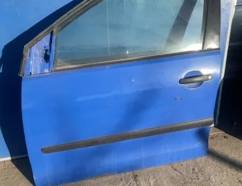 Ușă față - Parte montare: Stânga - Volkswagen Polo 4 generation [restyling] [2005 - 2009] Hatchback 5-doors 1.2 MT (65 hp)