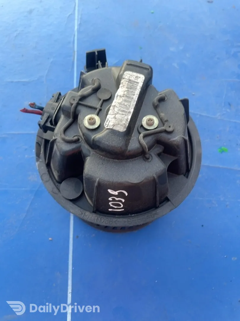Ventilator habitaclu - Nissan Micra 3 generation [2002 - 2010] Hatchback 3-doors 1.4 MT (88 hp)