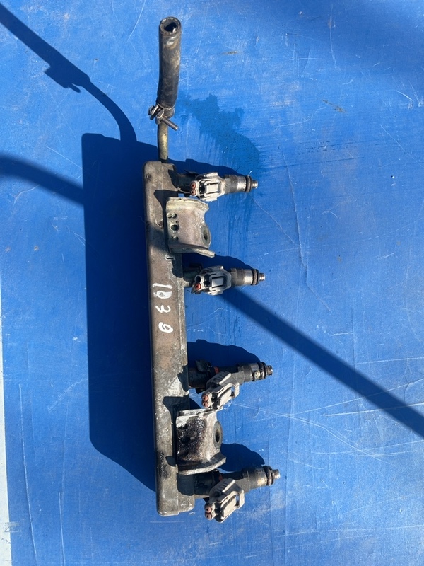 Rampă injectoare - Combustibil: Benzină - Nissan Micra 3 generation [2002 - 2010] Hatchback 3-doors 1.4 MT (88 hp)