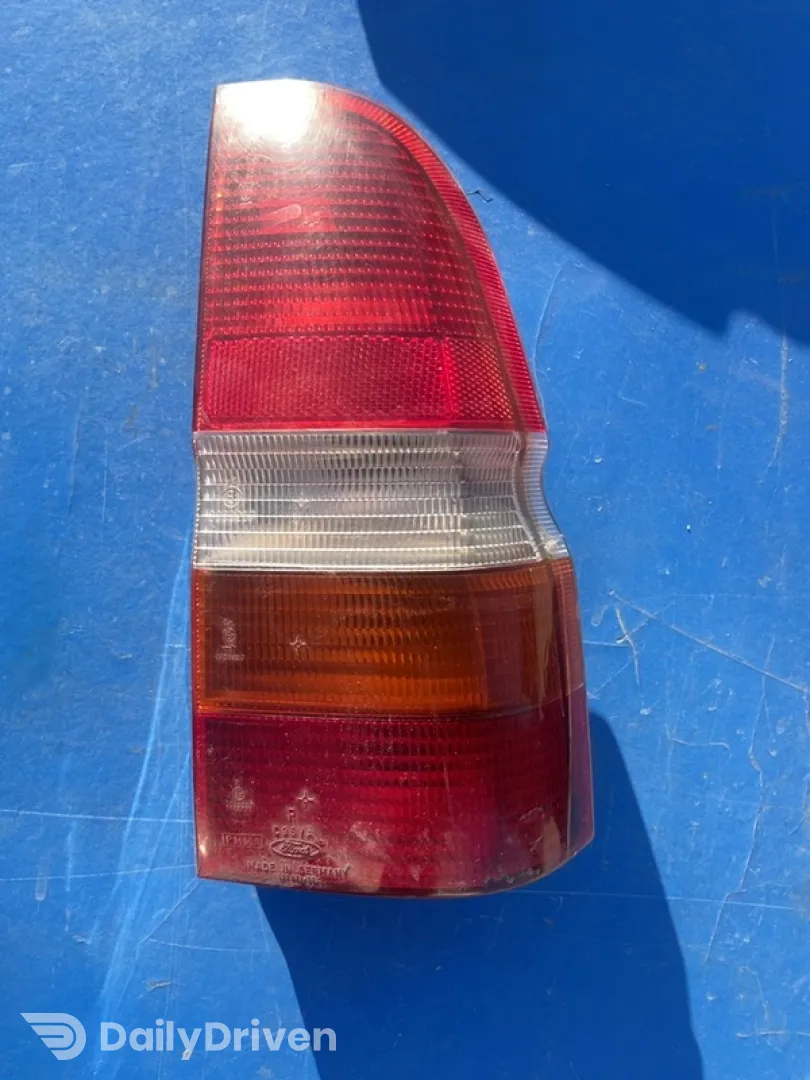 Lampă spate - Parte montare: Dreapta - Ford Escort 6 generation [1995 - 2000] wagon 1.8 TD MT (90 hp)