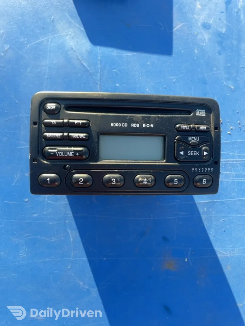 CD Player - Ford Escort 6 generation [1995 - 2000] wagon 1.8 TD MT (90 hp)
