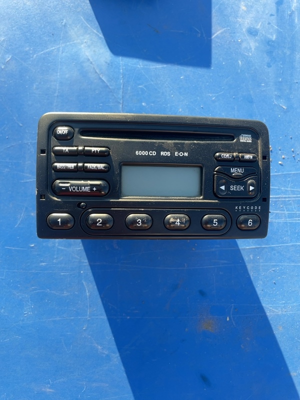 CD Player - Ford Escort 6 generation [1995 - 2000] wagon 1.8 TD MT (90 hp)