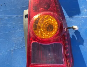 Lampă spate - Parte montare: Dreapta - Mitsubishi Space Star 1 generation [restyling] [2002 - 2005] Minivan 1.8 MT (112 hp)