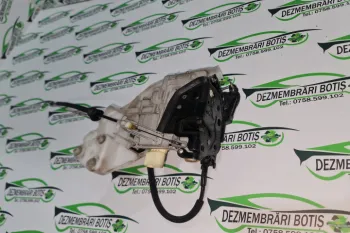 Broasca usa spate dreapta Volkswagen VW Passat B6 [2005 - 2010] wagon 5-usi 1.9 TDI MT (105 hp)