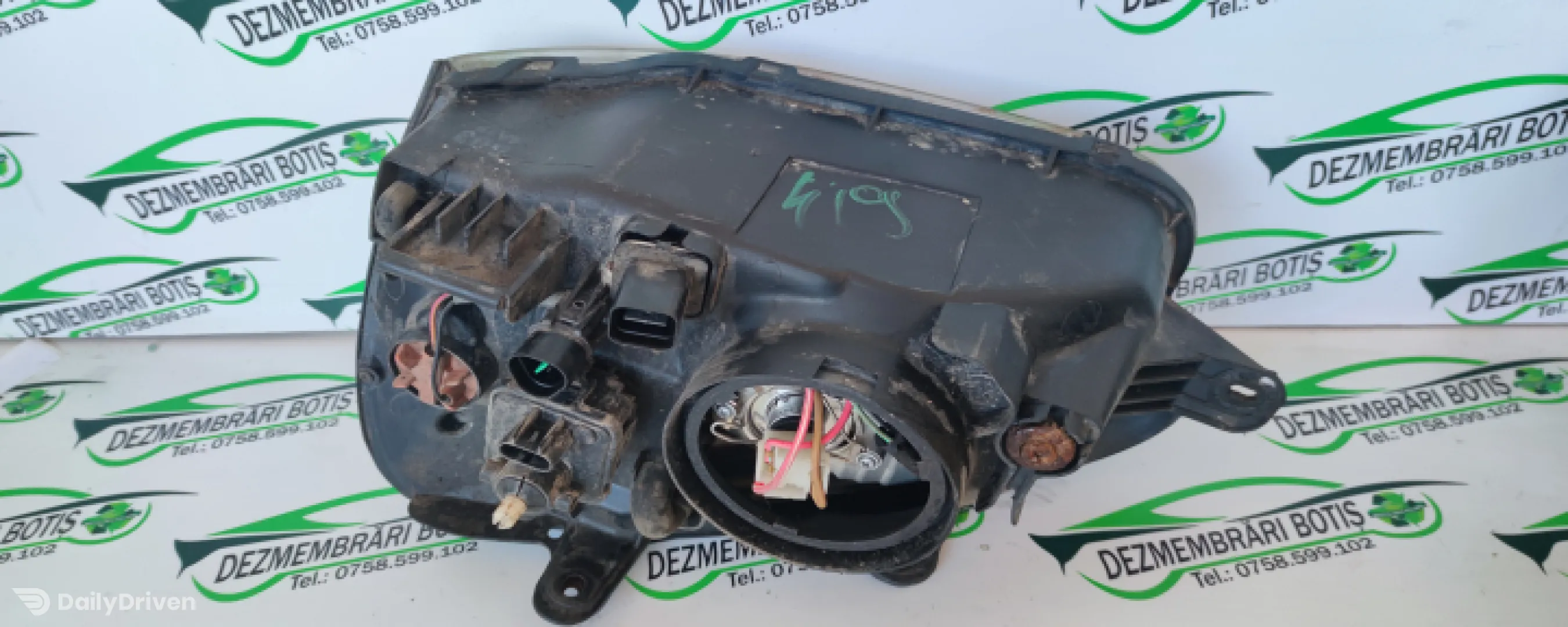 Far stanga Hyundai Santa Fe SM [2000 - 2004] Crossover 2.0 CRDi MT (112 hp)