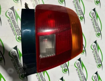 Lampa stop stanga pe aripa Audi A4 B5 [1994 - 1999] Sedan 1.6 MT (101 hp)