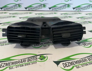 Grila ventilatie bord centru Mercedes-Benz A-Class W168 [1997 - 2001] Hatchback A 140 MT (82 hp)
