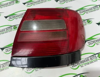 Lampa stop dreapta pe aripa Audi A4 B5 [1994 - 1999] Sedan 1.8 MT (125 hp)