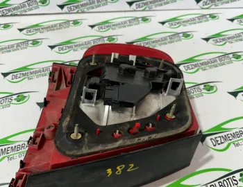 Lampa stop dreapta pe aripa Audi A4 B5 [1994 - 1999] Sedan 1.8 MT (125 hp)