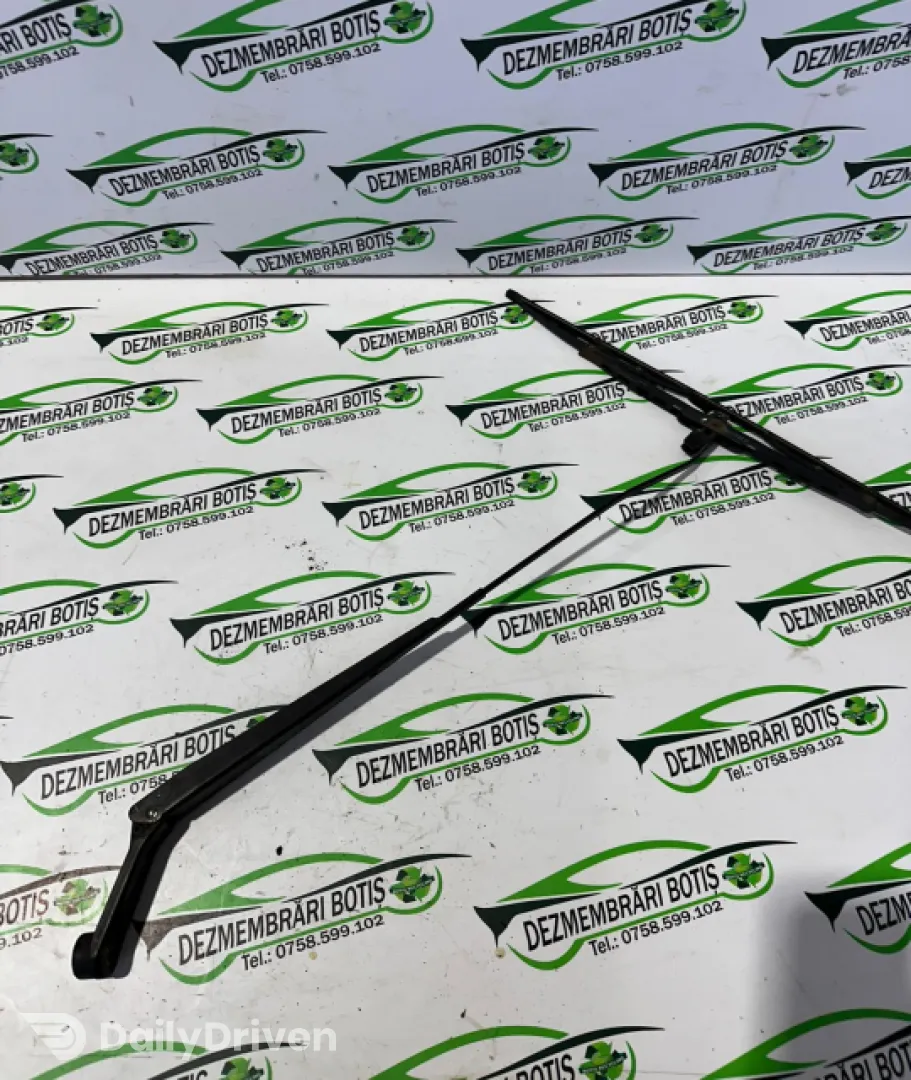 Brat stergator dreapta Audi A4 B5 [1994 - 1999] Sedan 1.8 MT (125 hp)