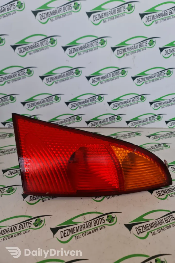 Lampa stop dreapta pe aripa Ford Focus  [1998 - 2004] Hatchback 3-usi 1.6 MT (98 hp)