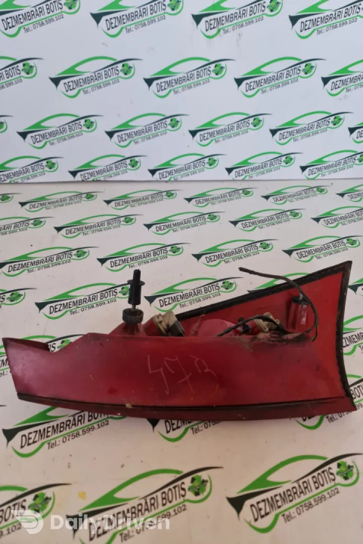 Lampa stop dreapta pe aripa Ford Focus  [1998 - 2004] Hatchback 3-usi 1.6 MT (98 hp)