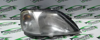 Far dreapta Dacia Logan  [2004 - 2008] Sedan 1.4 (85 hp)