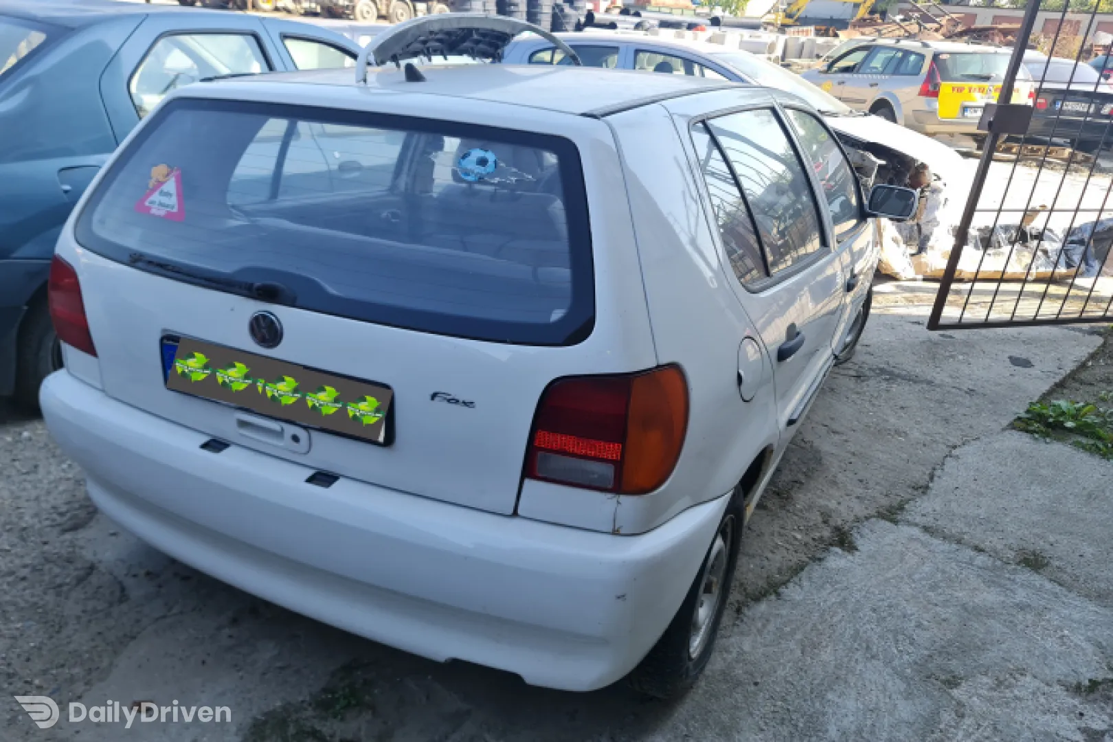 Lampa stop dreapta pe aripa Volkswagen VW Polo 3 6N [1994 - 2001] Hatchback 5-usi 1.0 MT (50 hp)