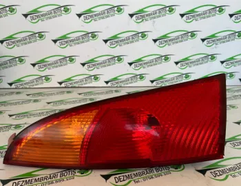 Lampa stop stanga pe aripa Ford Focus  [1998 - 2004] Hatchback 3-usi 1.6 MT (98 hp)